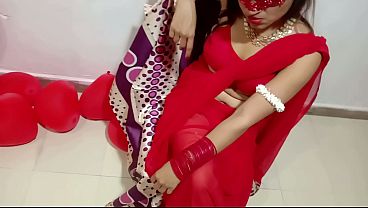 Istri India Baru Menikah Dalam Sari Merah, Rayakan Valentine Dengan Gairah Membara Bersama Suami Desi – Adegan Panas Penuh Nafsu