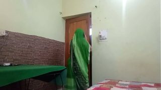 Pacar India Panas Melayani Hasrat Di Kamar
