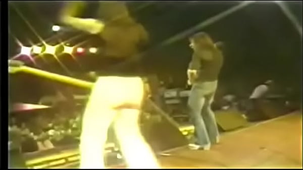 Panggung Panas Ufo: Konser Liar Yang Menggairahkan Di Tahun 1970