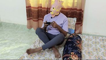 Aku Tebas Adik Tiriku Karena Dia Main Game.