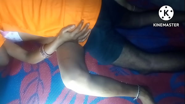 Desi Bhabhi Yang Menggoda Dan Penuh Nafsu