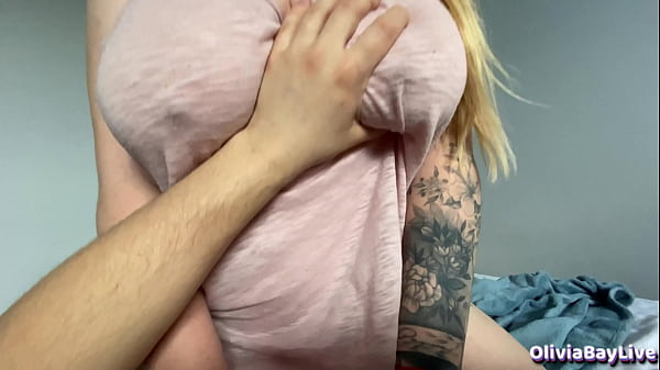 Kakak Tiri Nonton Porno Bareng Adik Tiri, Lalu Mereka Berdua Terangsang Dan Akhirnya Bercinta – Olivia Bay