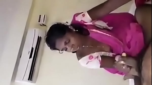 Tante Desi Menggoda Dengan Blowjob Panas Yang Bikin Ketagihan