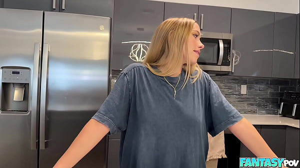 Menggoda Pacar Blonde Seksi Kakak Tiriku – Khloe Kapri – Fantasypov