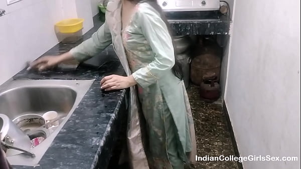 Birahi Membara, Bhabhi Tante Mesum Ngentot Di Dapur Dengan Adik Ipar, Suara Erang Dalam Bahasa Hindi