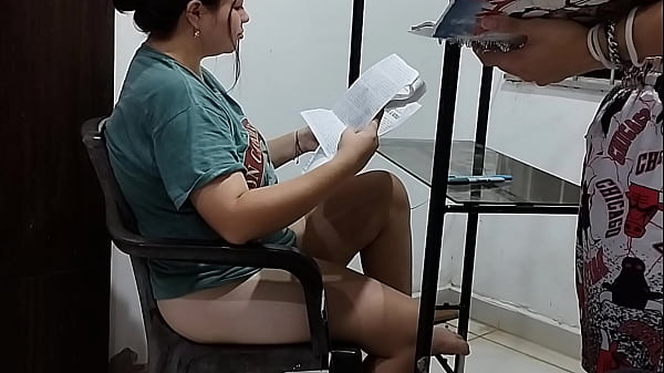 Membantu Adik Tiriku Mengerjakan Pr Dengan Imbalan Ku Boleh Meniduri Vaginanya