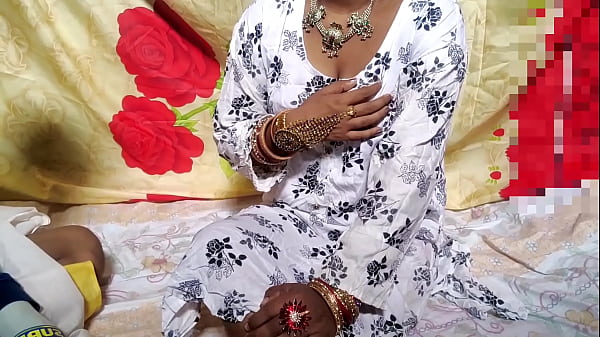 बेटे को बाहर भेजकर ससुर ने छोटी बहू की चुदाई की रियल देसी मजा