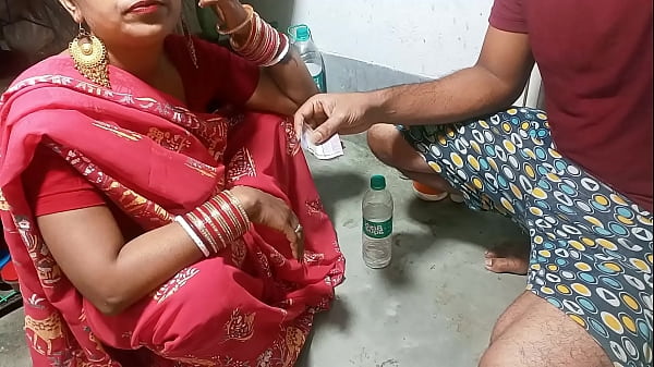 भाभी की गर्म रातें: किचन में जबरदस्ती का मजा