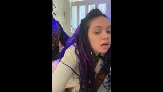 Pria Bertopeng Menekuk Tubuh Gadis Latin Berambut Gimbal Dan Menanam Benihnya Dari Belakang Di Dapur