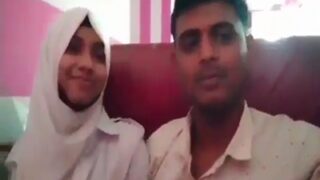 Kekasih Mengisap Payudara Pacar Hijabnya Dalam Film Porno Bangladesh