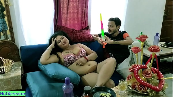 Bidadari India Rayakan Ulang Tahun Dengan Aksi Panas Bersama Kekasih Muda!