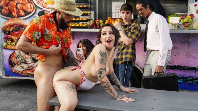 Brazzers – Truk Makanan Nyodok Pantat Gede Berminyak