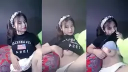 Dedek Gemes Pamerin Uting Toketnya Yang Montok Bikin Ngiler.