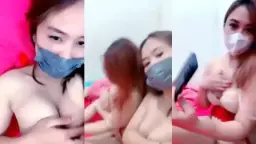 Dua Cewek Kece Pamer Payudara Montok Saling Adu Goyang