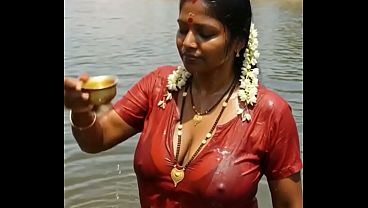 Desi Bhabhi Ai Yang Bikin Lo Ngaceng Abis, Siap Goyangin Ranjang Lo Malam Ini.