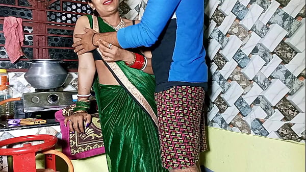 भाभी को किचन में ही चोदा जब पूरा घर सुनसान था! असली हिंदी गरम आवाज़