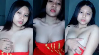 Alexa Lepas Handuk, Langsung Remes-remes Toket Gede Sampe Muncrat.