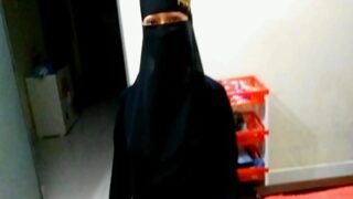 Cewek Hijab Nakal Digebukin Sama Selingkuhannya Di Pesta Seks Pakistan