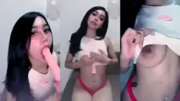 Mango Live Host Kulum Dildo Sambil Desah Dan Remas Tete