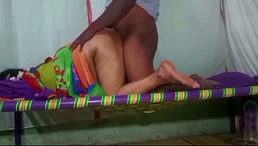 Desi Bibi Saree Buka, Doggy Style Di Rumah, Nafsu Menggelegak.