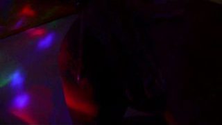 Colombia Montok Mami Sange Kasih Blowjob Basah Di Kamar Mandi Trus Ngentot Di Sofa