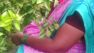 Bhabhi India Desa, Ngewe Di Kebun, Basah Kuyup.