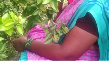 Bhabhi India Desa, Ngewe Di Kebun, Basah Kuyup.