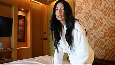 Pov: Si Step-sis Latina Nakal Ngecesin Kontol Gue Di Pesta Nikah Omnya – Cami Strella X Lev Lieben