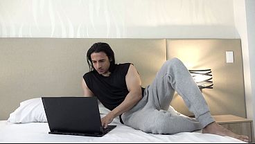 Tetangga Hindu-ku Tergila-gila Sama Pantat Latin Colombia-ku, Dia Ngewe Aku Pake Kontol Gede Sampe Crot Di Dalem!