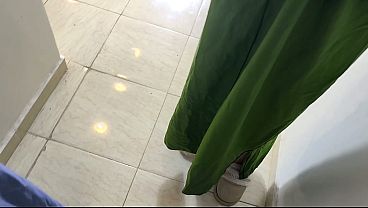 Film Mesum Tukang Ledeng Dan Temannya Ngewein Cewek Pemilik Rumah Biar Benerin Kran, Bokep Arab Panas, Omongan Bikin Horny, Suara Jelas, Tubuh Montok.