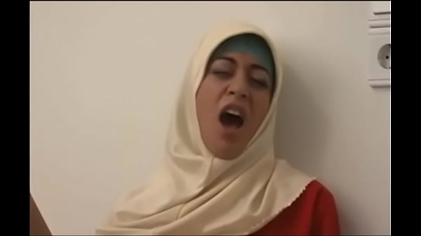 1101689 Cewek Arab Hijab, Siap Digoyang Nafsu Setan