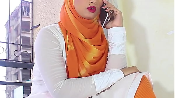 Salma Si Cewek Muslimah Ngeseks Sama Temennya, Audio Hindi Kotor Banget