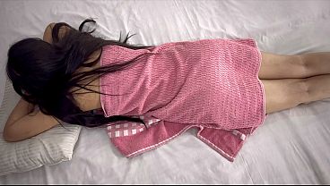 Nri Cewek Pantatnya Dipijit Pelayan Terus Kontolnya Nusuk Pussy Gede Ampe Muncrat.