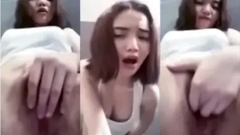 Cewe Bondol Binal Digebuk Jari Tiga, Muncrat Basah.