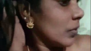 Video Cewek Tamil Murahan Diabadikan Sama Pelanggan Sebelum Digenjot.