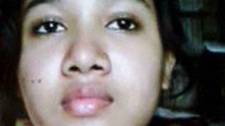 Video Cewek Wali Bulu Beleknya Lagi Jilat-jilat Memek Sendiri Yang Montok