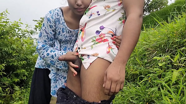 Desi Bhabhi Ki Chudai Khet Mein Baahar, Garmi Aur Gehraai Se