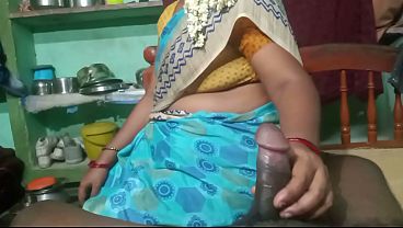Ibu Tiri Dan Anak Tiri Di Desa Bikin Video Mesum Sendiri Di Rumah.