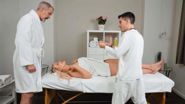 Tante Jordi Ngebet Banget, Bagian 1 – Hot Abis Di Kamar, Crot Di Mana-mana