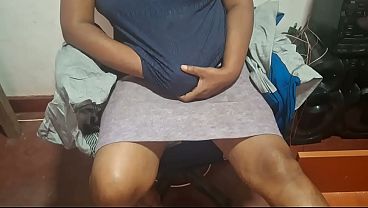 Ibu Tiri India Desi Ternyata Simpan Rahasia Panas Di Balik Daster Tipisnya.