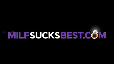 Cewek Asia Seksi Ngemut Bos Bulet Putihnya