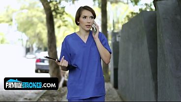 Natalie Porkman Dan Melanie Hicks Dapat Perlakuan Spesial Dari Doktor Mesum